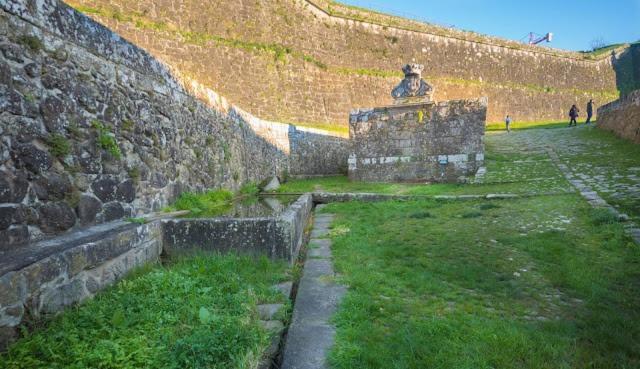 Fortaleza Faro Валенса Екстер'єр фото
